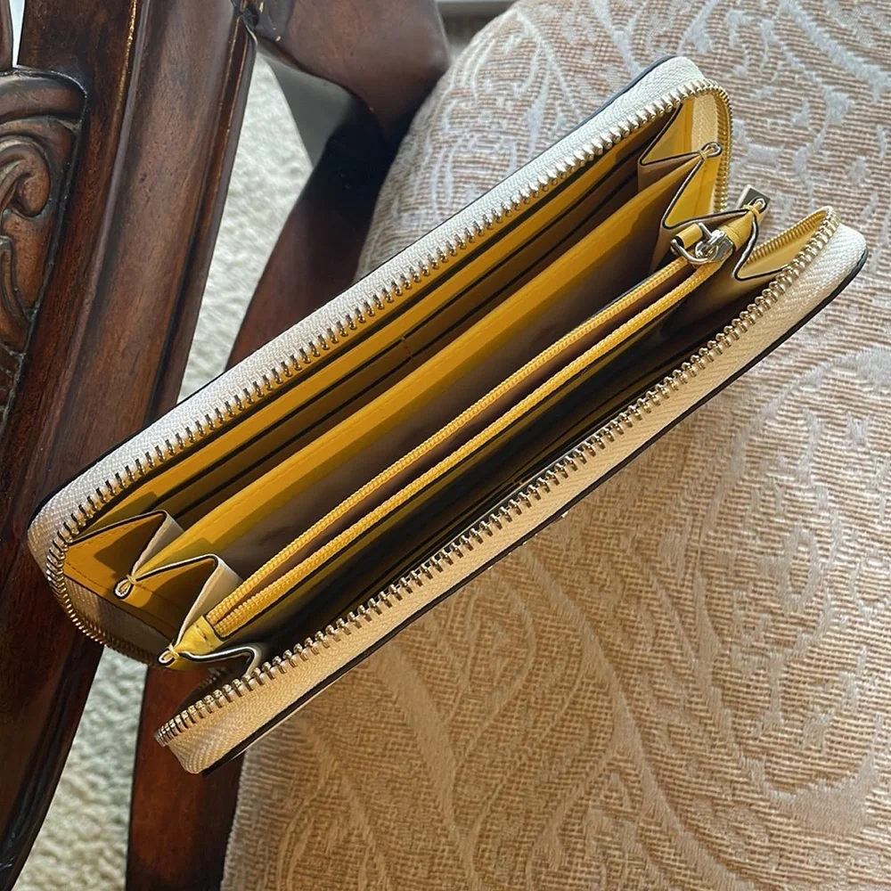 NWOT Kate Spade ♠️ Bee Wallet - Picture 3 of 3
